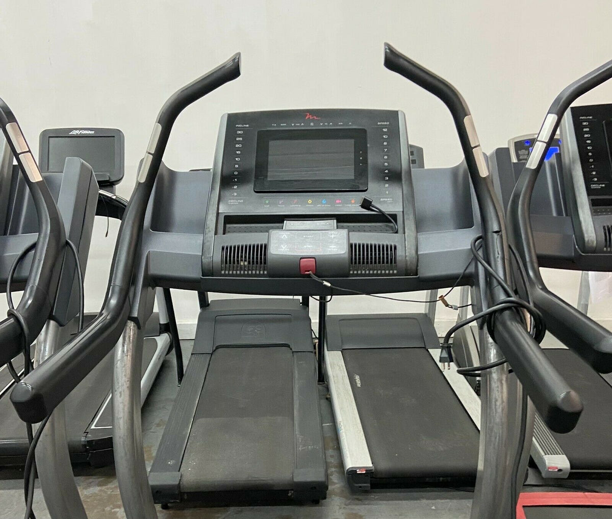 Freemotion Reflex i11.9 incline trainer – Body Gym équipements