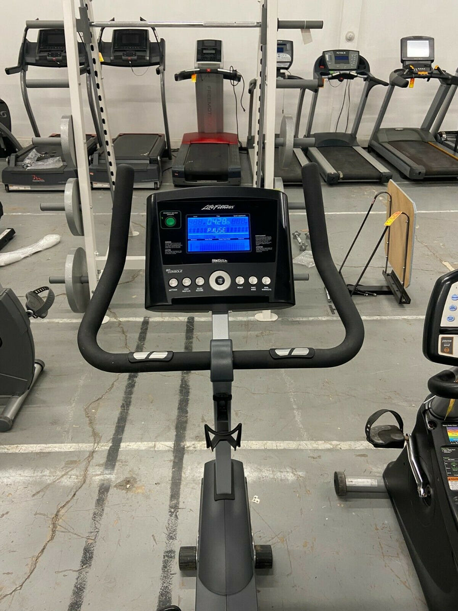 life fitness c1 upright bike