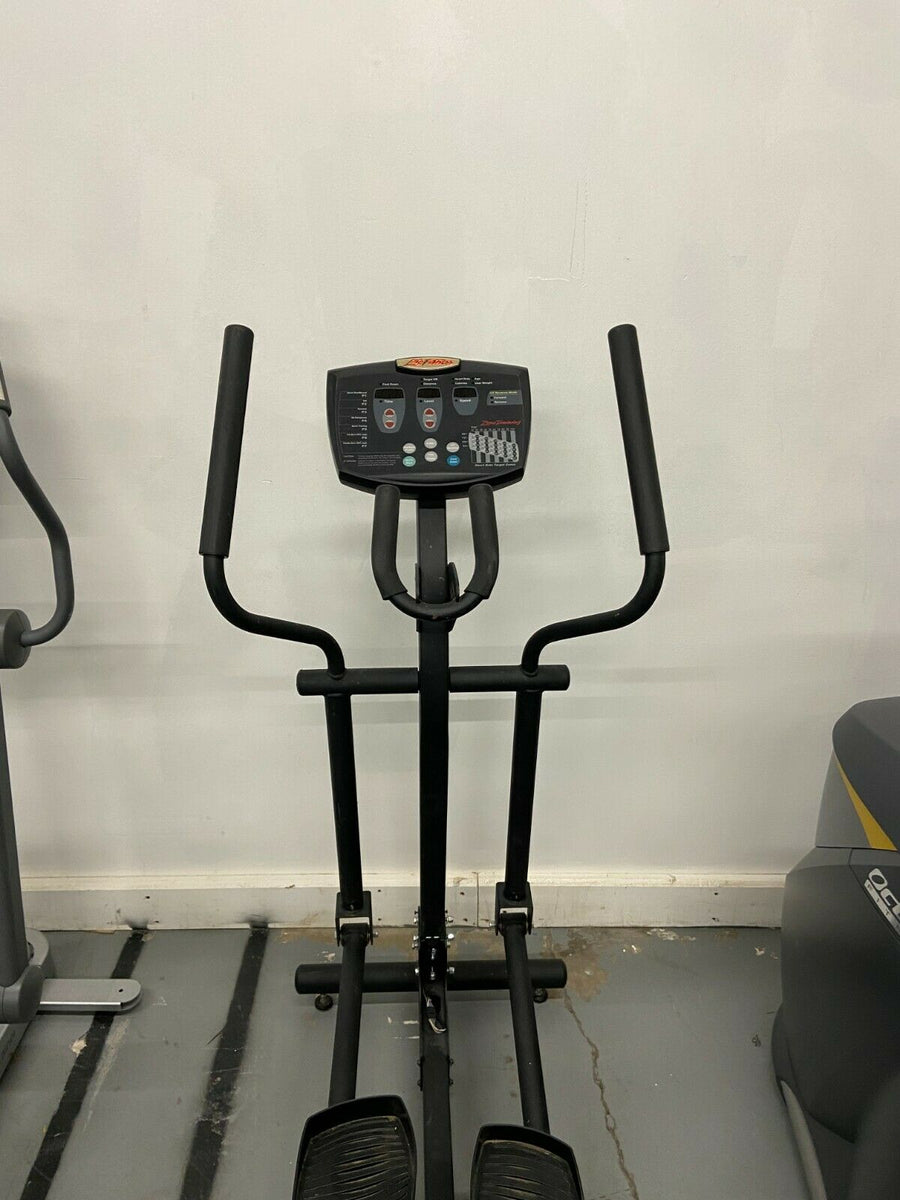 Life fitness outlet x9i cross trainer