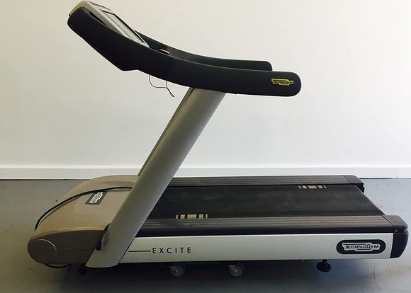technogym Excite Run 700 700i Commercial Treadmill w/TV Cleaned and Serviced! - fitnesspartsrepair